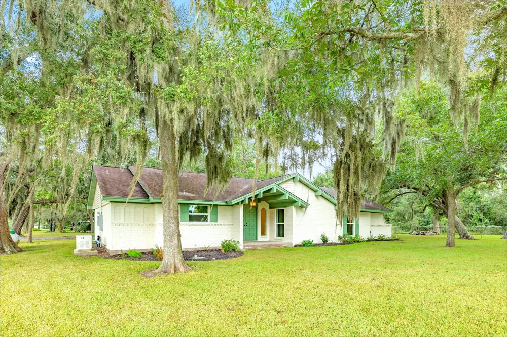 9020 Fm 1459 Road Sweeny, TX 77480