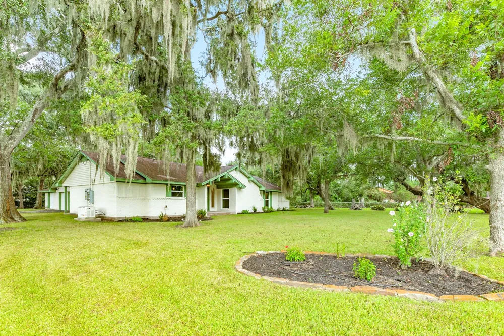 9020 Fm 1459 Road Sweeny, TX 77480