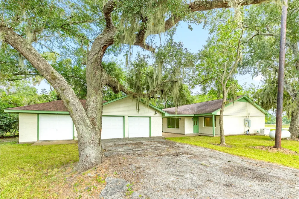 9020 Fm 1459 Road Sweeny, TX 77480