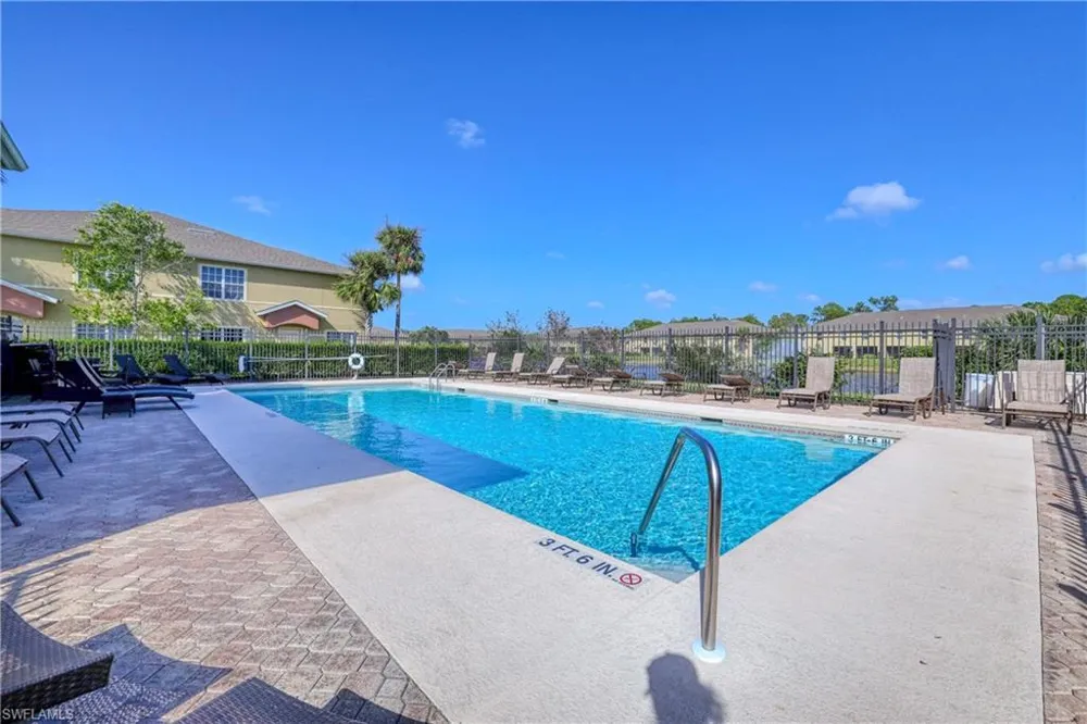 9077 Gervais Circle #904 Naples, FL 34120