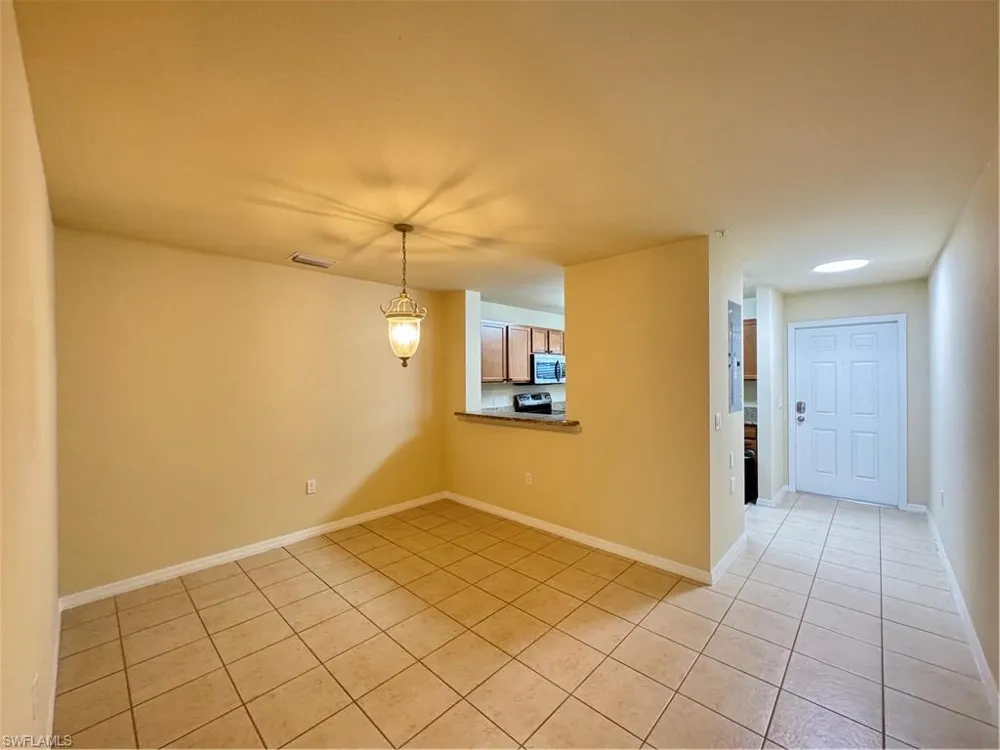 9077 Gervais Circle #904 Naples, FL 34120
