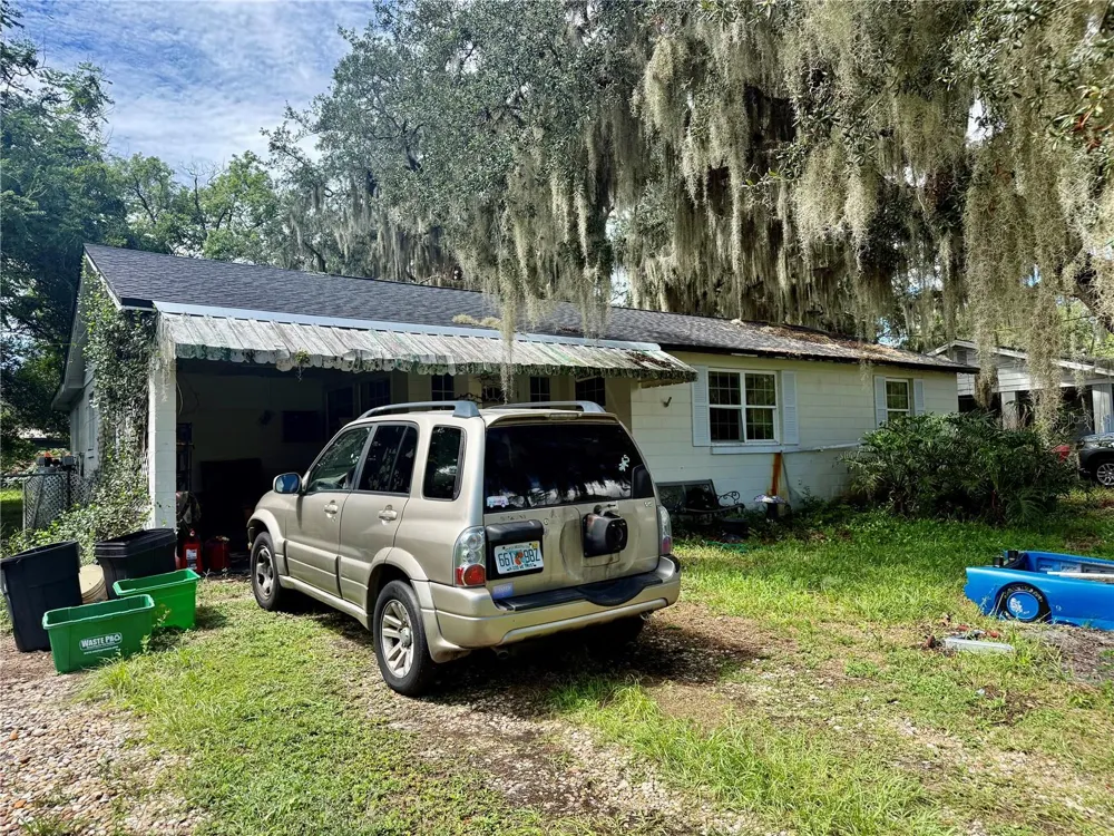 255 VALENCIA ROAD Debary, FL 32713