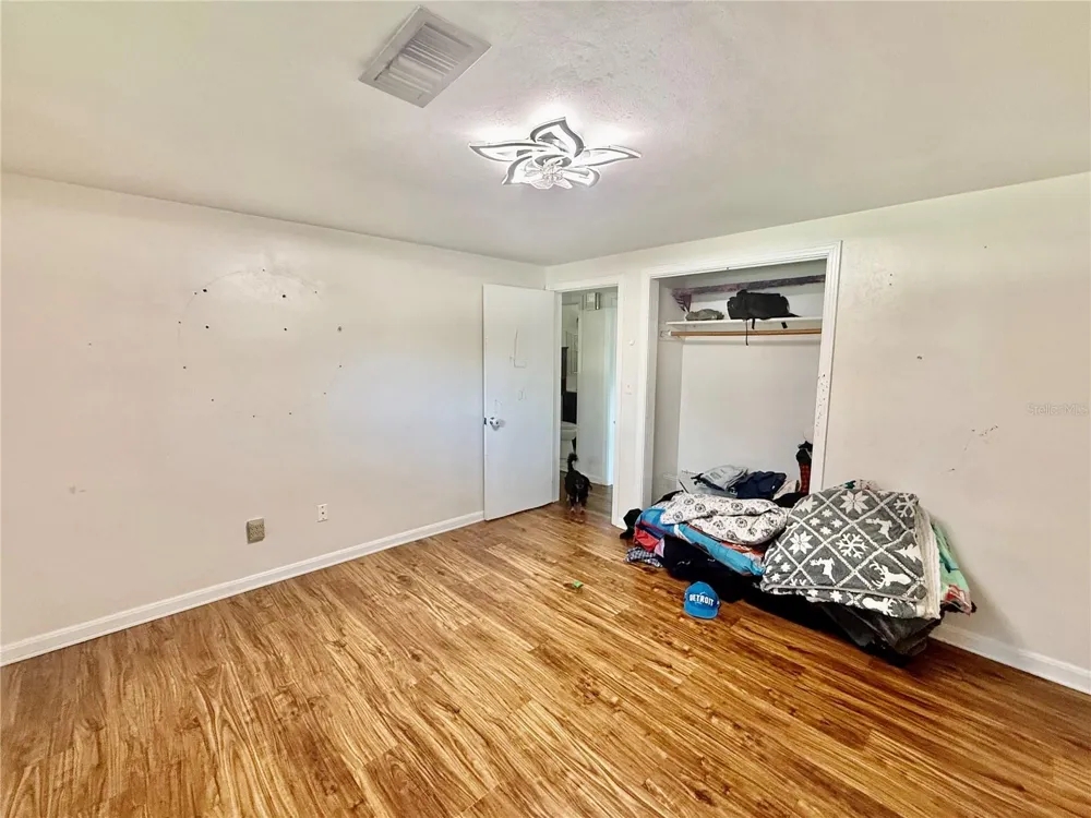 255 VALENCIA ROAD Debary, FL 32713