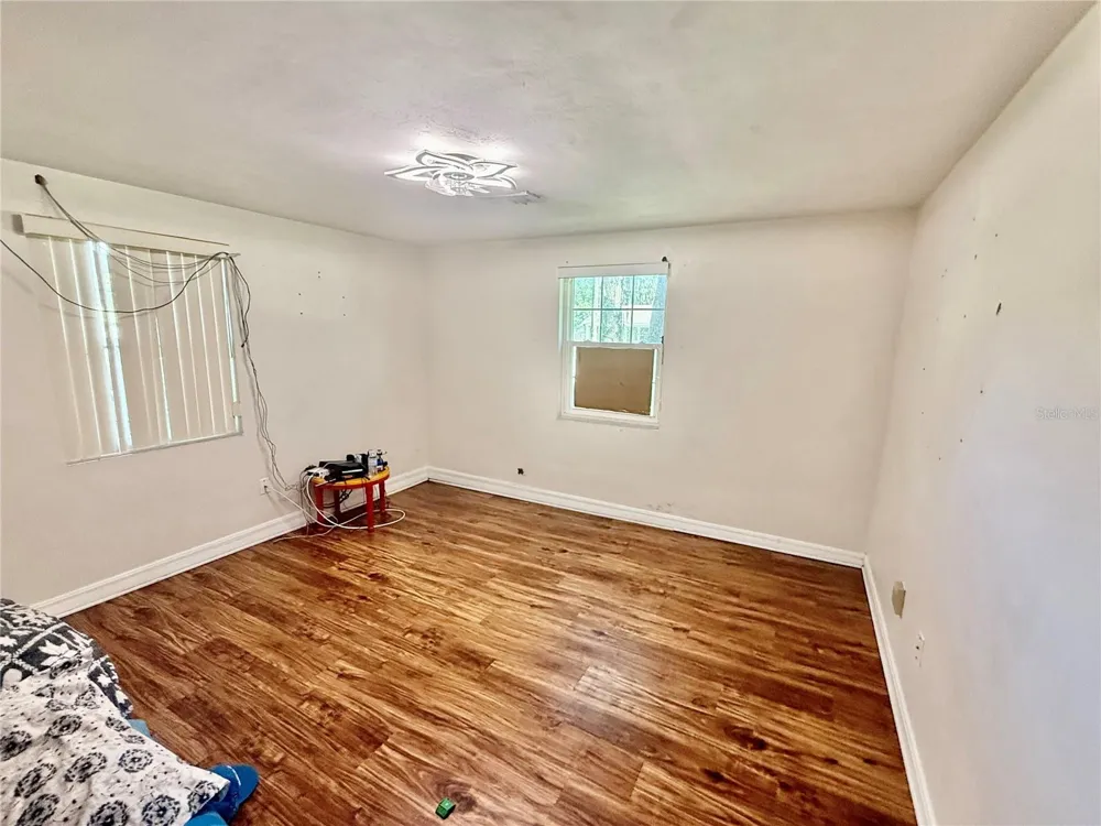 255 VALENCIA ROAD Debary, FL 32713