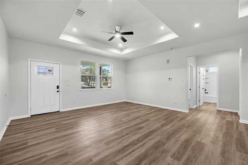 1902 Westview Drive Alvin, TX 77511