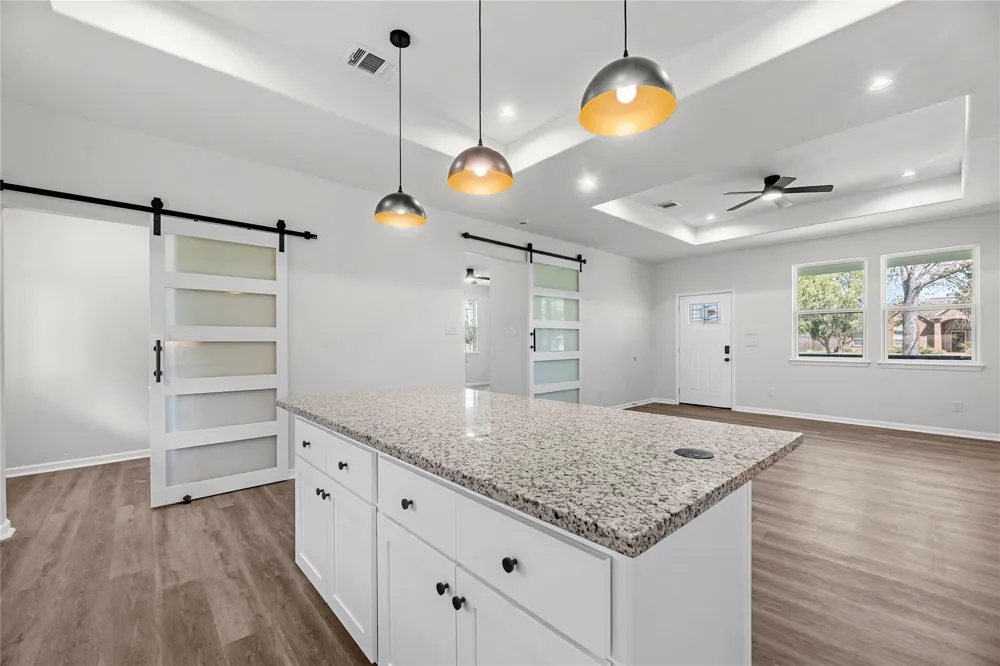 1902 Westview Drive Alvin, TX 77511