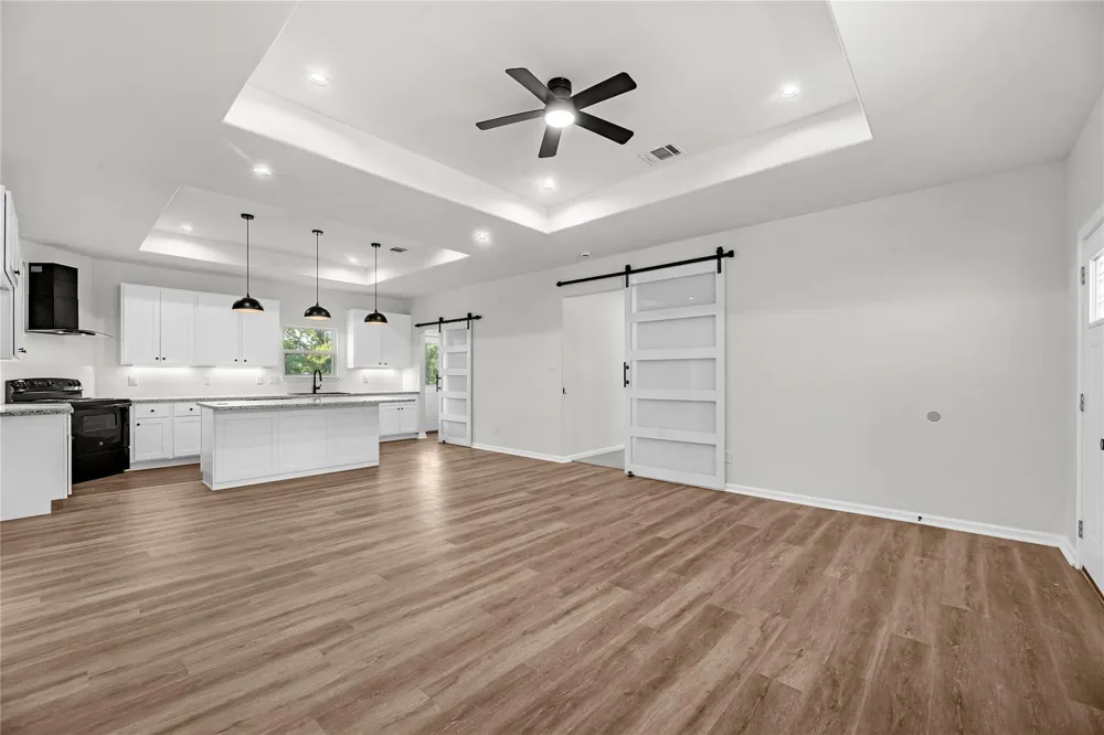 1902 Westview Drive Alvin, TX 77511