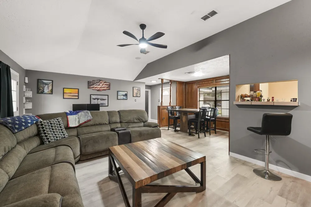 10119 Stonemont Road La Porte, TX 77571