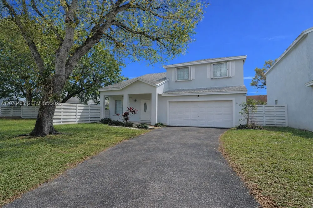 14615 SW 142nd Place Cir Miami, FL 33186