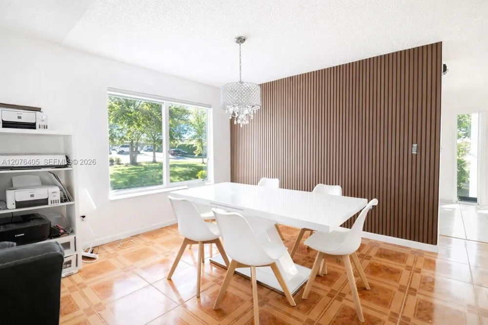 14615 SW 142nd Place Cir Miami, FL 33186