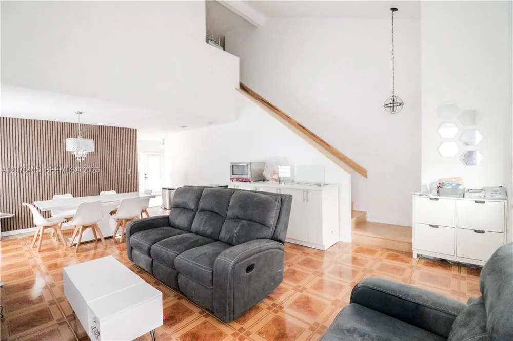 14615 SW 142nd Place Cir Miami, FL 33186