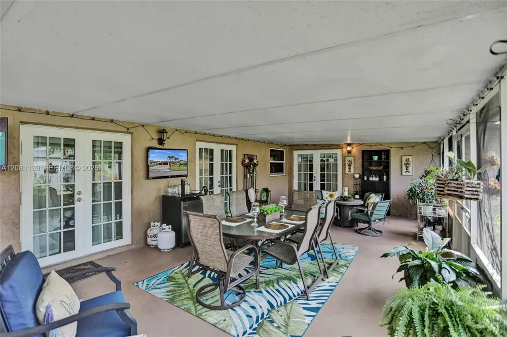 11525 SW 54th St Cooper City, FL 33330
