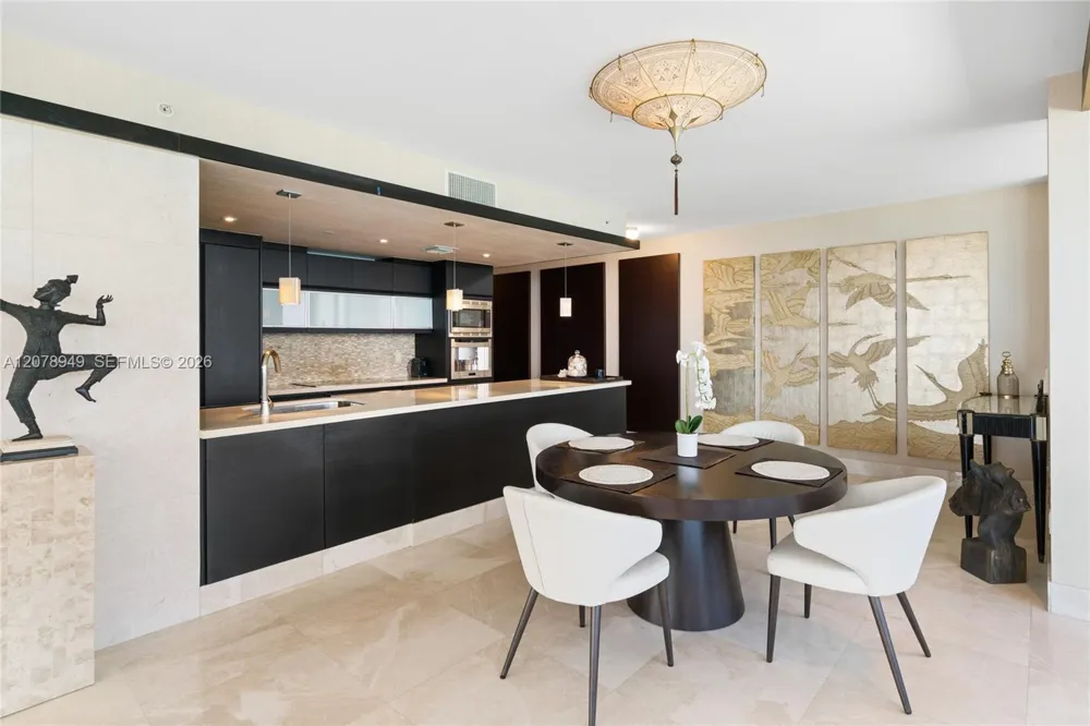 5875 Collins Ave #1902 Miami Beach, FL 33140