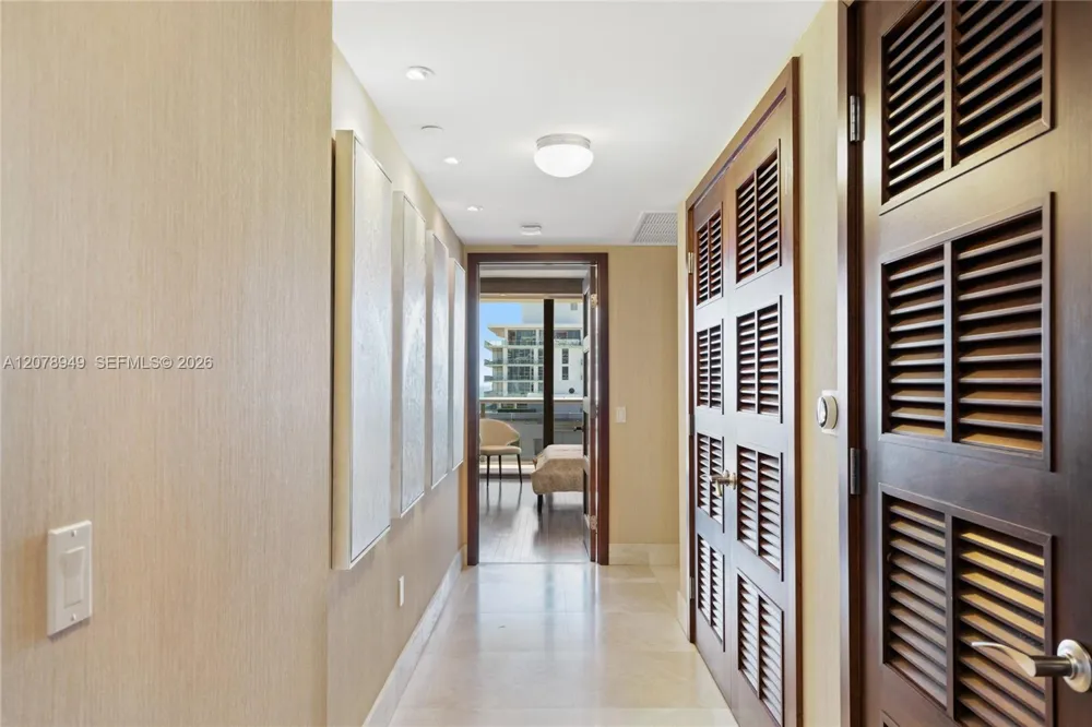 5875 Collins Ave #1902 Miami Beach, FL 33140