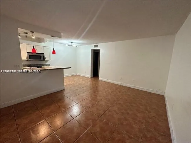 1801 S Treasure Dr #112 North Bay Village, FL 33141
