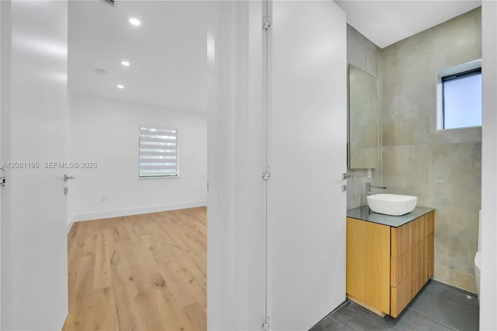 728 Majorca Ave Coral Gables, FL 33134