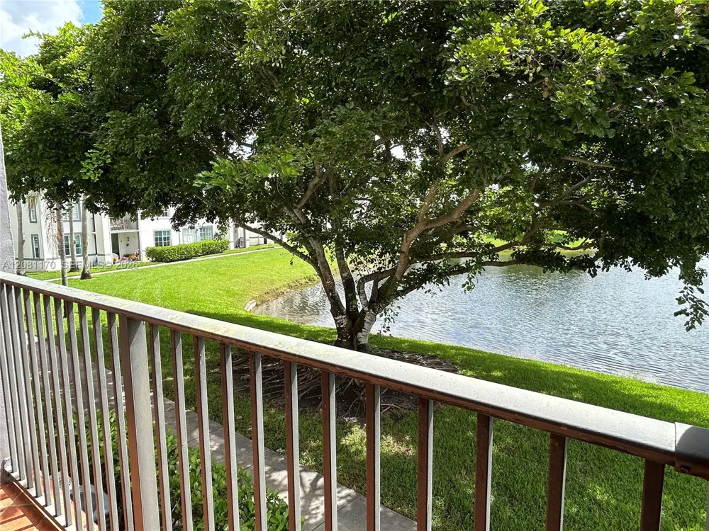 4440 NW 107th Ave #208-7 Doral, FL 33178