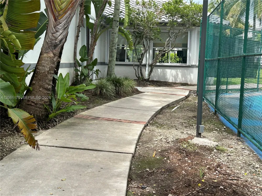 4440 NW 107th Ave #208-7 Doral, FL 33178