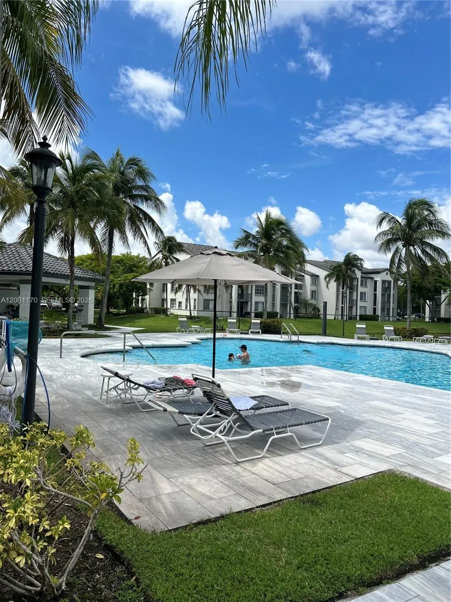 4440 NW 107th Ave #208-7 Doral, FL 33178