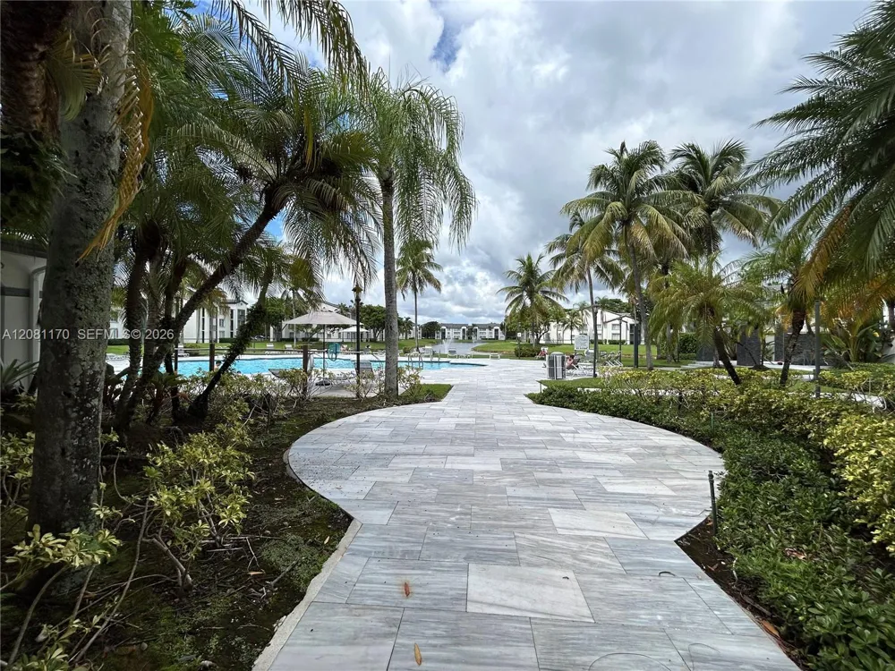 4440 NW 107th Ave #208-7 Doral, FL 33178
