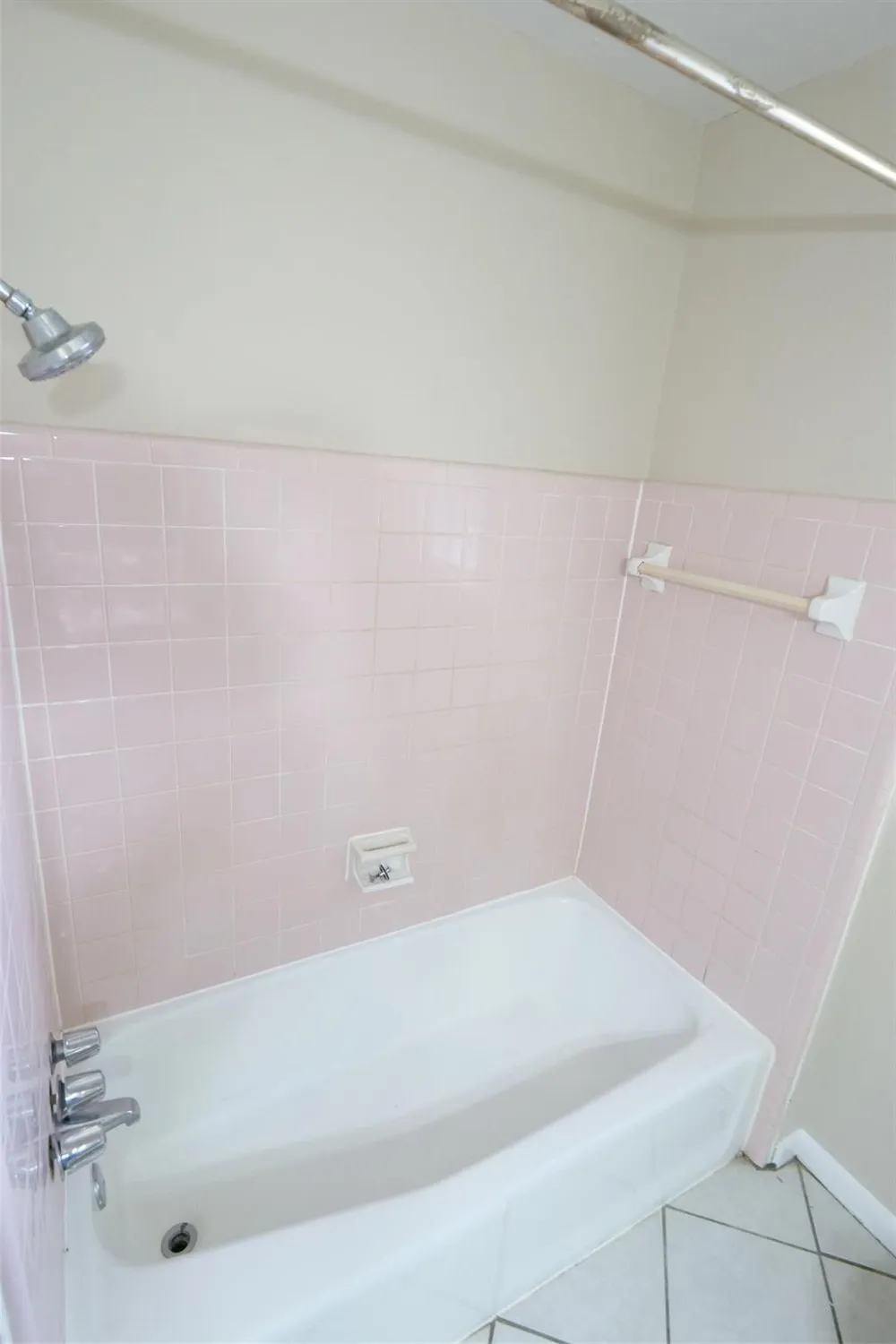 6118 Rietta Street Houston, TX 77016