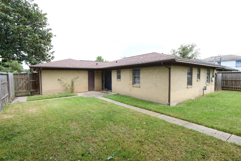 6118 Rietta Street Houston, TX 77016