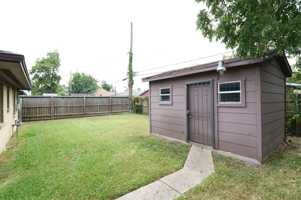 6118 Rietta Street Houston, TX 77016