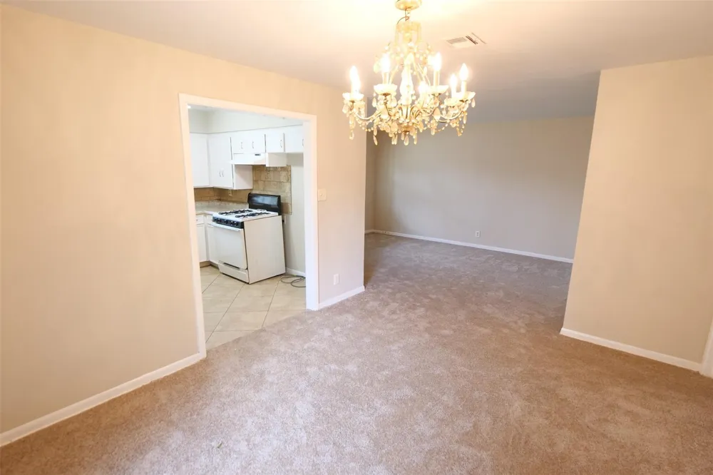 6118 Rietta Street Houston, TX 77016