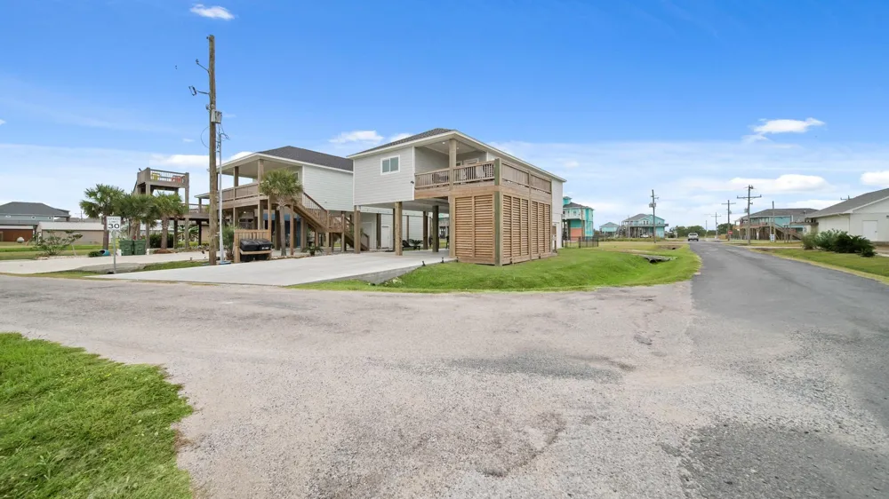 991 Seadrift Drive Port Bolivar, TX 77650