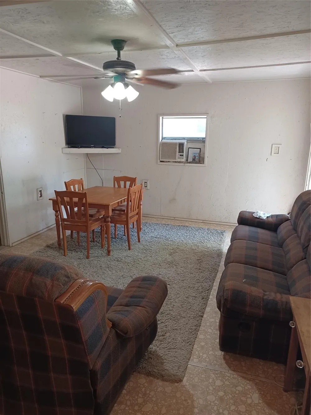 1335 Cr 131 Centerville, TX 75833