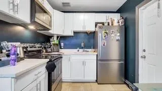 1041 NW 24th Ter Fort Lauderdale, FL 33311