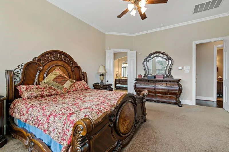 22 Waters Lake Boulevard Missouri City, TX 77459