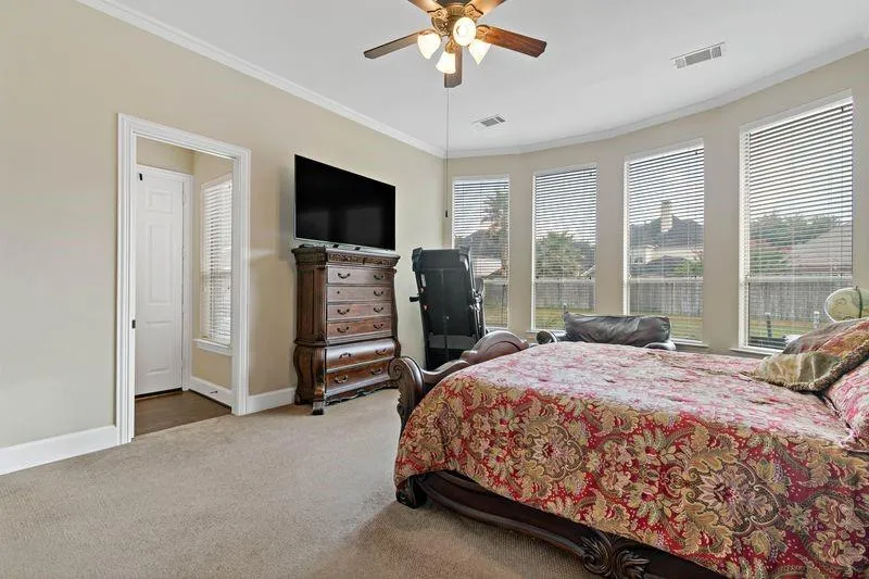 22 Waters Lake Boulevard Missouri City, TX 77459