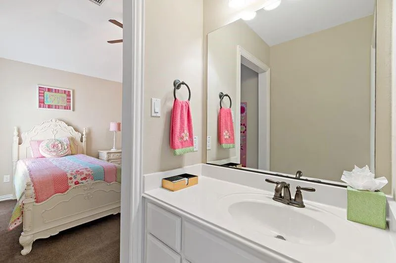 22 Waters Lake Boulevard Missouri City, TX 77459