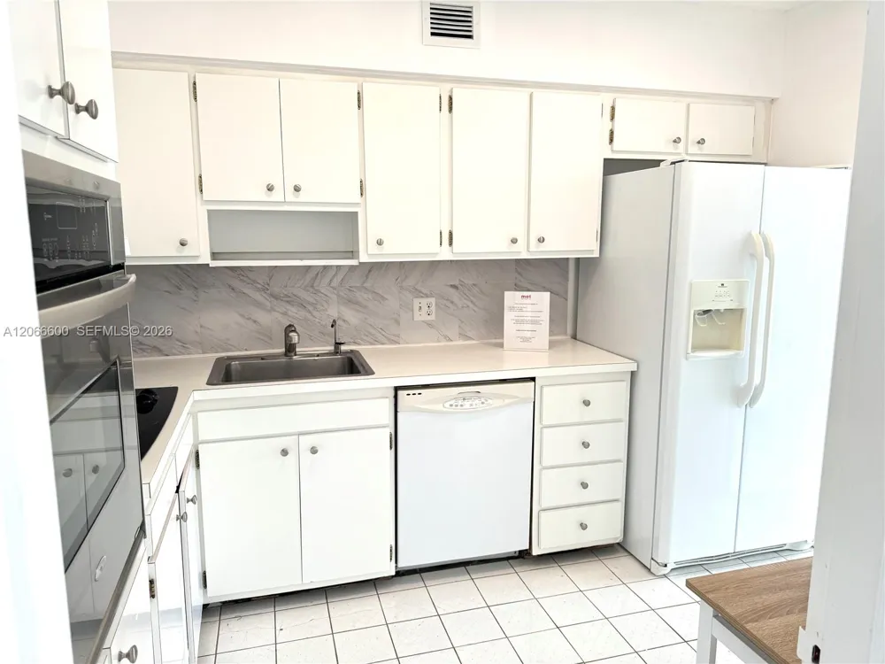 900 Bay Dr #523 Miami Beach, FL 33141