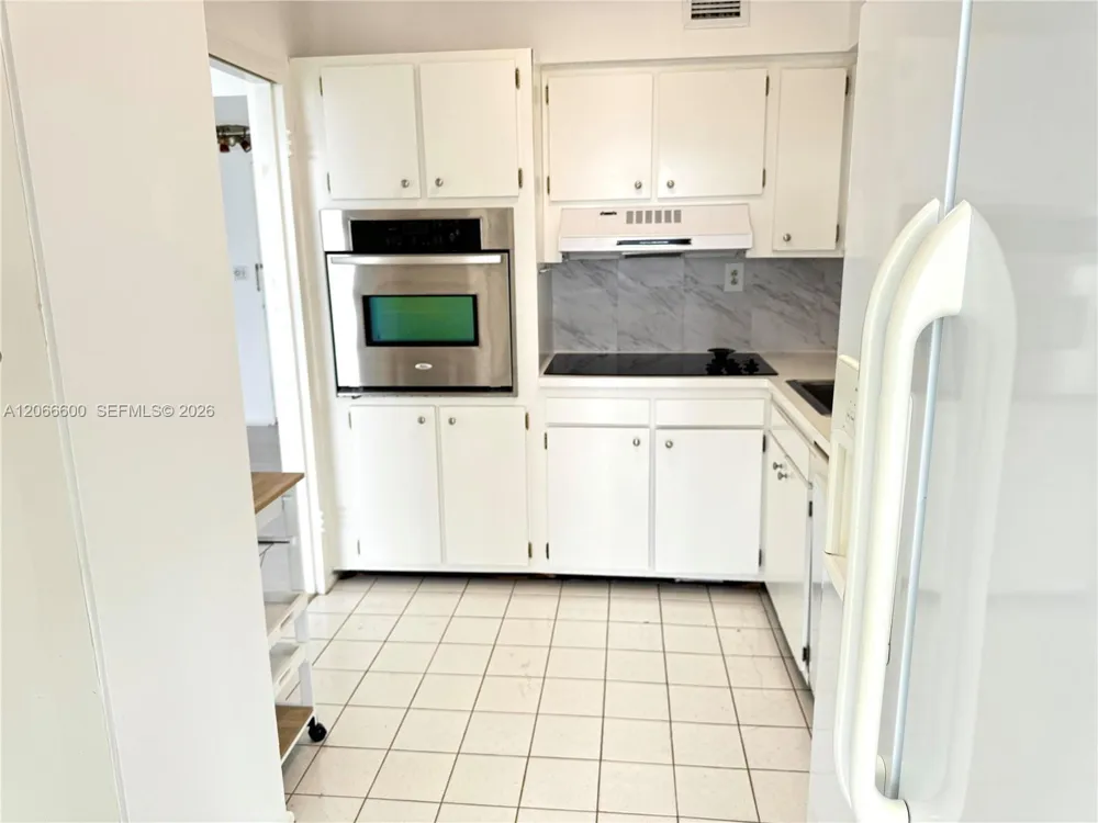 900 Bay Dr #523 Miami Beach, FL 33141