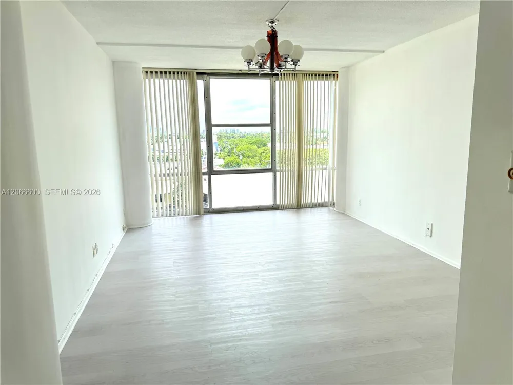 900 Bay Dr #523 Miami Beach, FL 33141