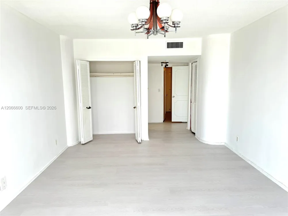 900 Bay Dr #523 Miami Beach, FL 33141