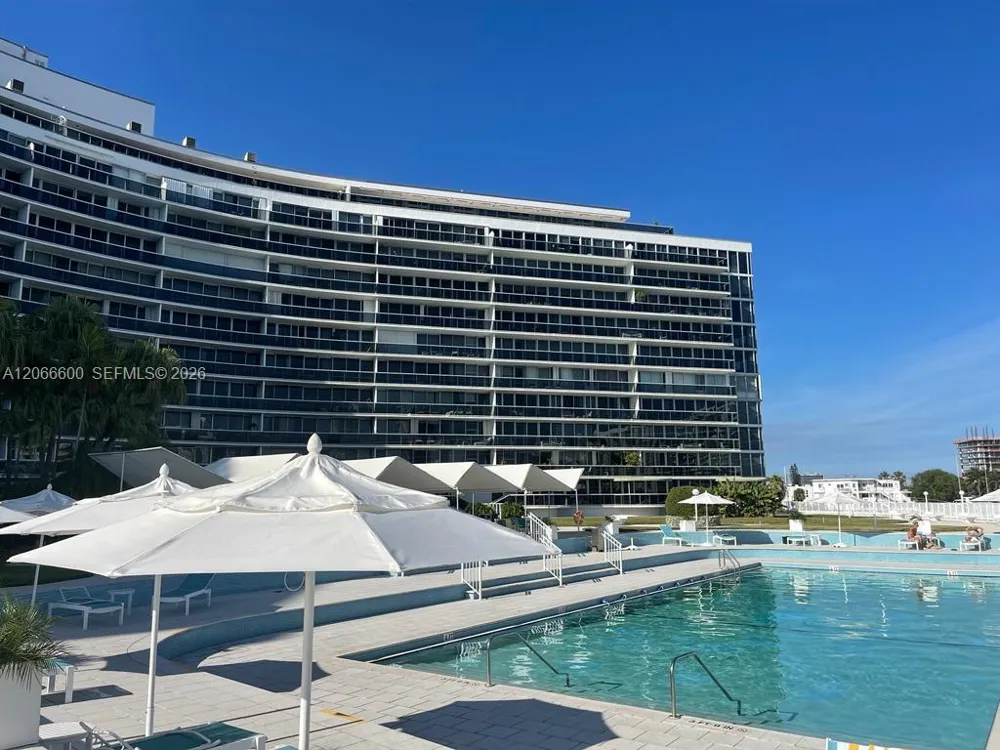 900 Bay Dr #523 Miami Beach, FL 33141