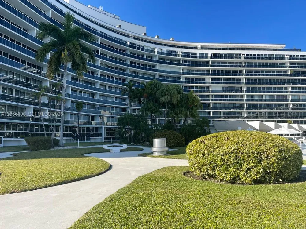 900 Bay Dr #523 Miami Beach, FL 33141