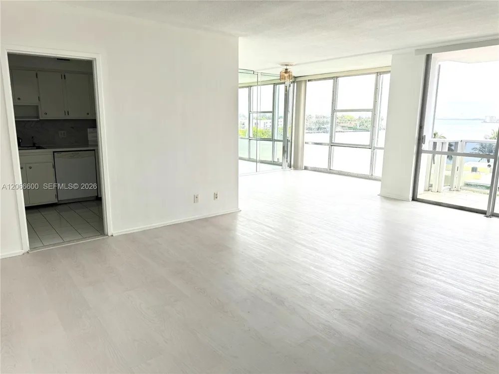 900 Bay Dr #523 Miami Beach, FL 33141