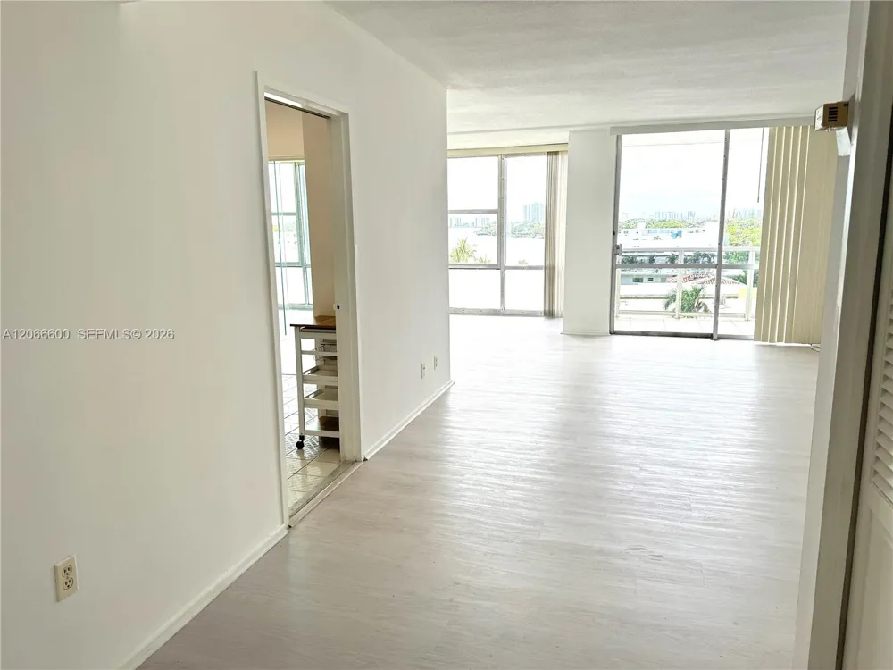 900 Bay Dr #523 Miami Beach, FL 33141