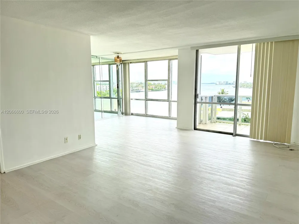 900 Bay Dr #523 Miami Beach, FL 33141