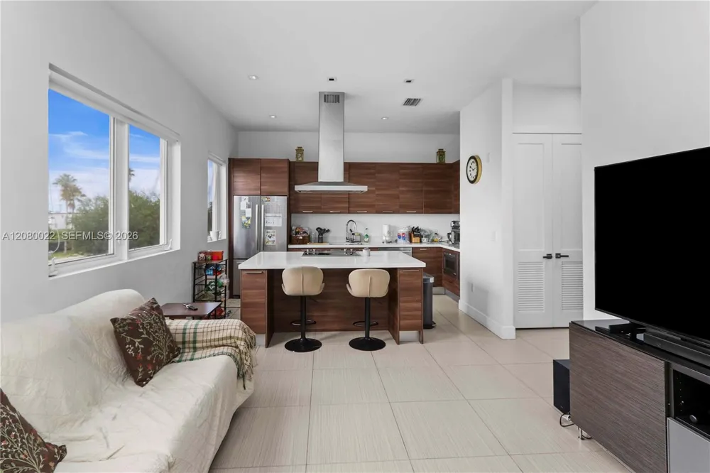 9123 NW 33rd St Doral, FL 33172