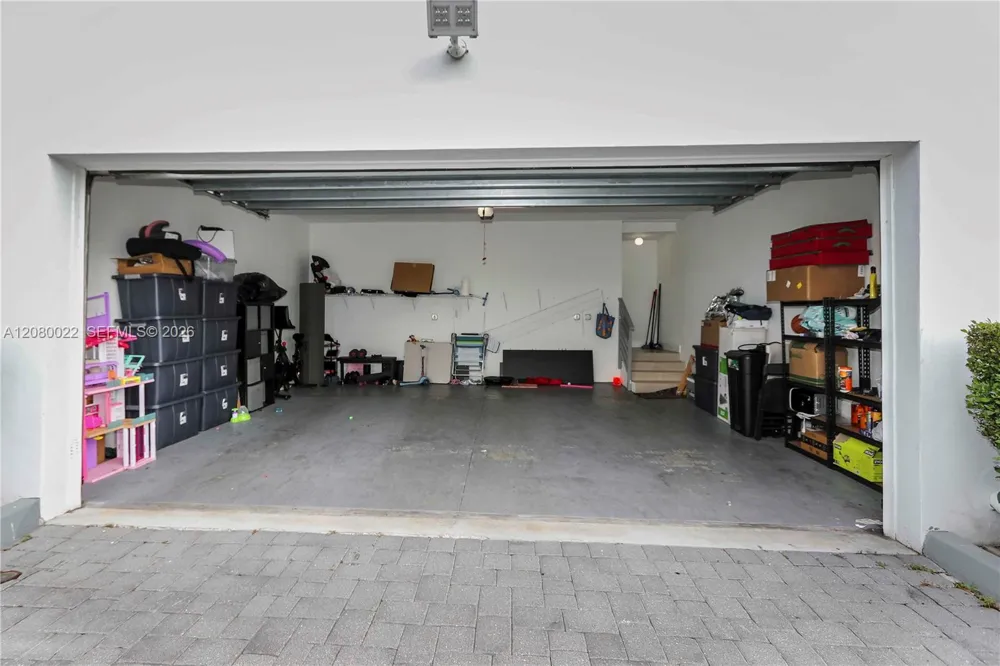 9123 NW 33rd St Doral, FL 33172