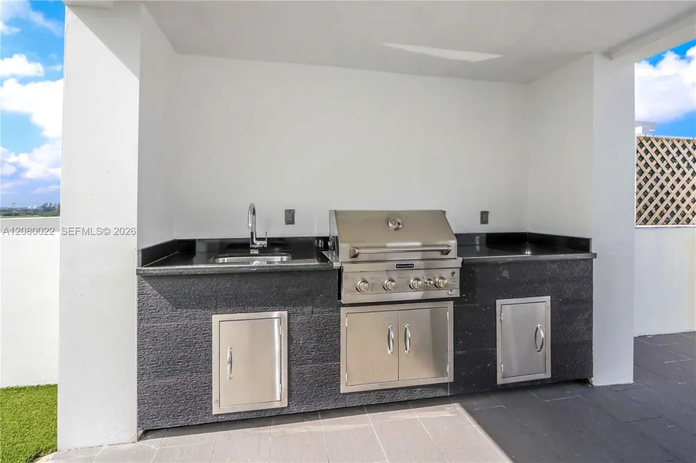 9123 NW 33rd St Doral, FL 33172