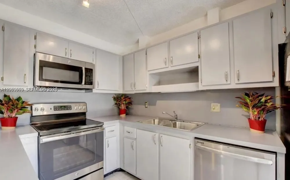 3103 SPANISH WELLS DR #2A Delray Beach, FL 33445