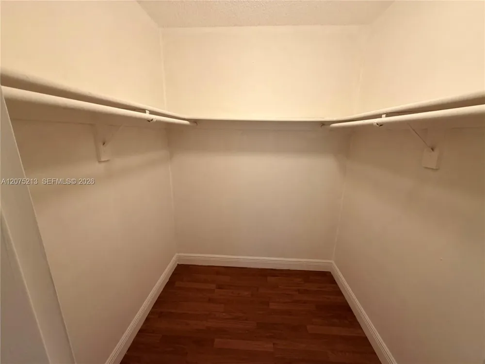 5221 Geneva Way #201 Doral, FL 33166