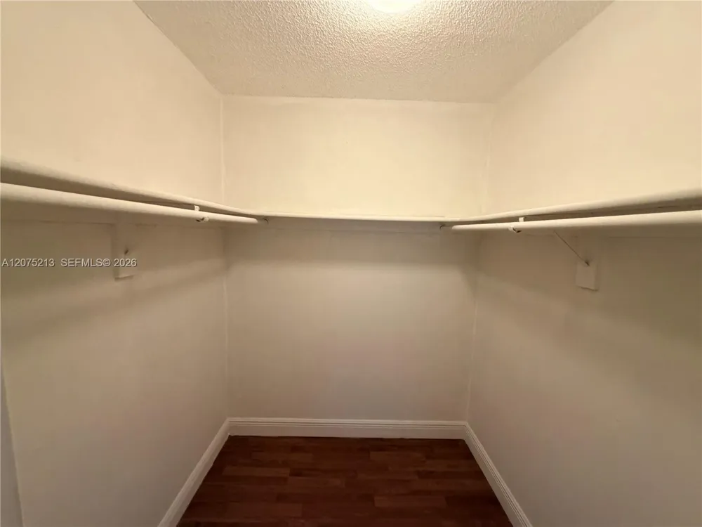 5221 Geneva Way #201 Doral, FL 33166