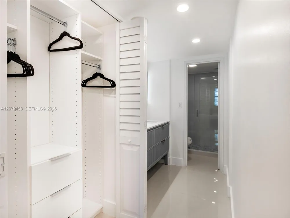 5701 Collins Ave #307 Miami Beach, FL 33140
